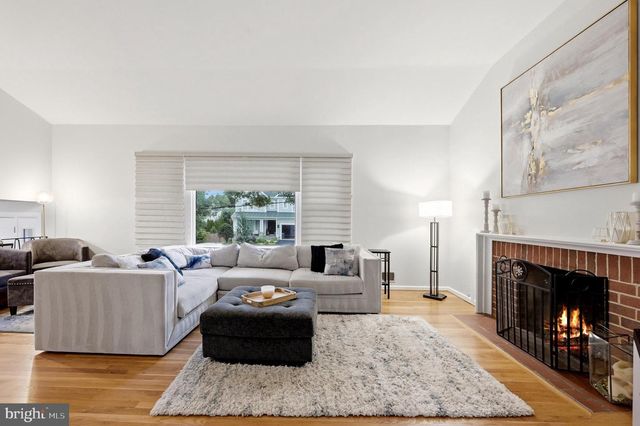 1825 DALMATION DR, Mclean, VA 22101
