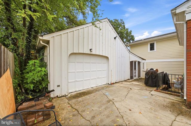 1825 DALMATION DR, Mclean, VA 22101