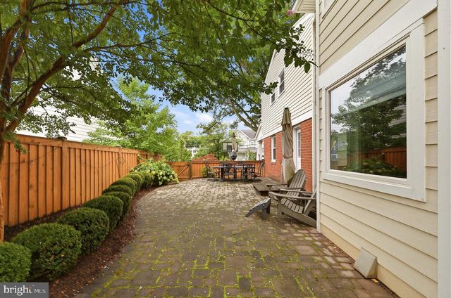 1825 DALMATION DR, Mclean, VA 22101