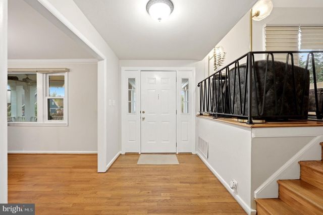 1825 DALMATION DR, Mclean, VA 22101