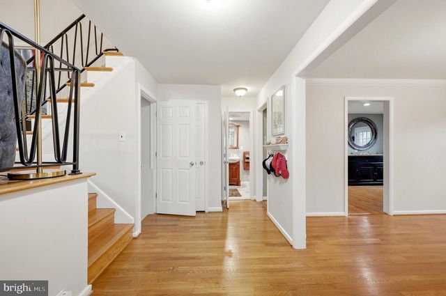 1825 DALMATION DR, Mclean, VA 22101