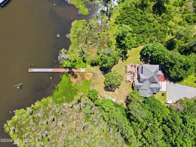 516 Long Point Road, Chocowinity, NC 27817
