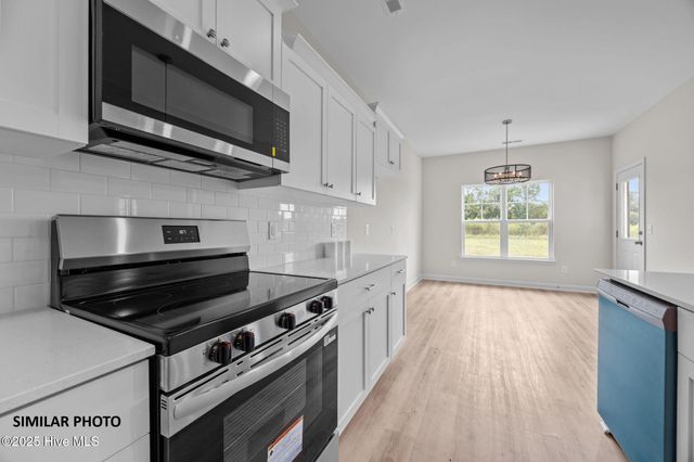 1109 Lunenburg Place, Jacksonville, NC 28540