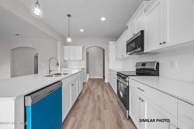 1109 Lunenburg Place, Jacksonville, NC 28540