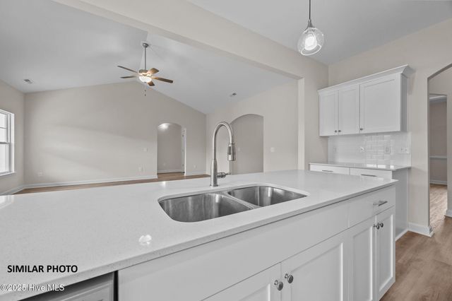 1109 Lunenburg Place, Jacksonville, NC 28540