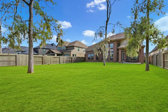 8915 Forest Side Drive, Missouri City, TX 77459