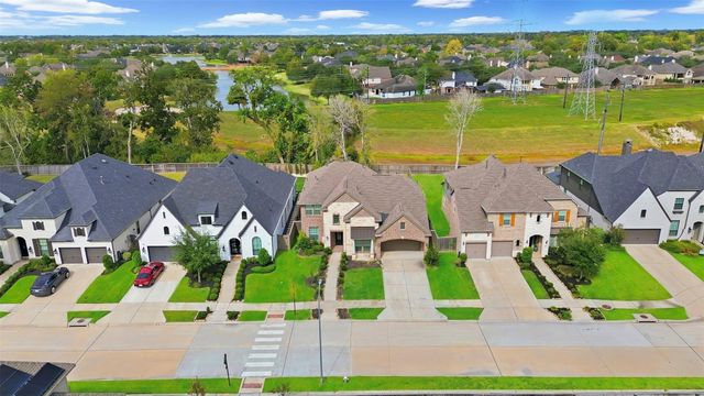 8915 Forest Side Drive, Missouri City, TX 77459