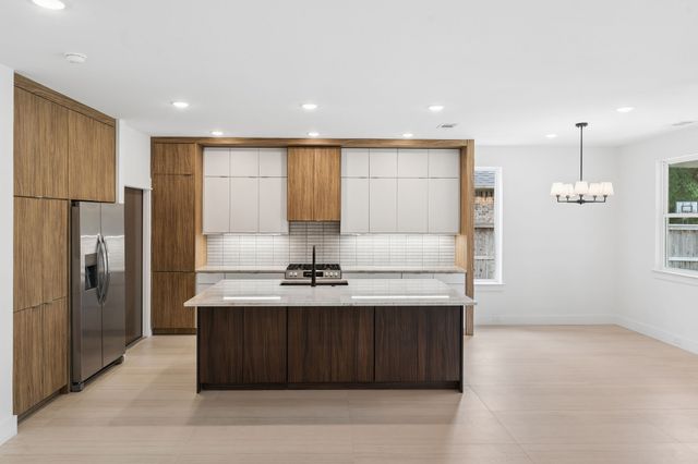 416 S Elm Street, Sherman, TX 75090