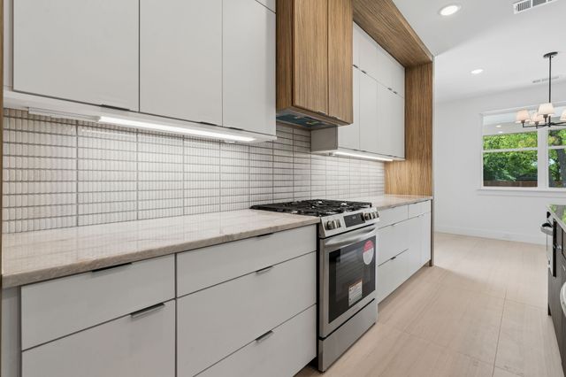 416 S Elm Street, Sherman, TX 75090