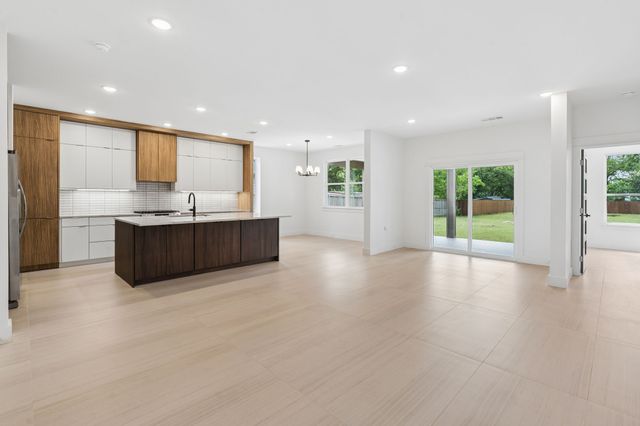 416 S Elm Street, Sherman, TX 75090