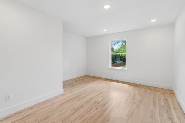 416 S Elm Street, Sherman, TX 75090