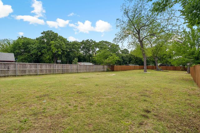 416 S Elm Street, Sherman, TX 75090