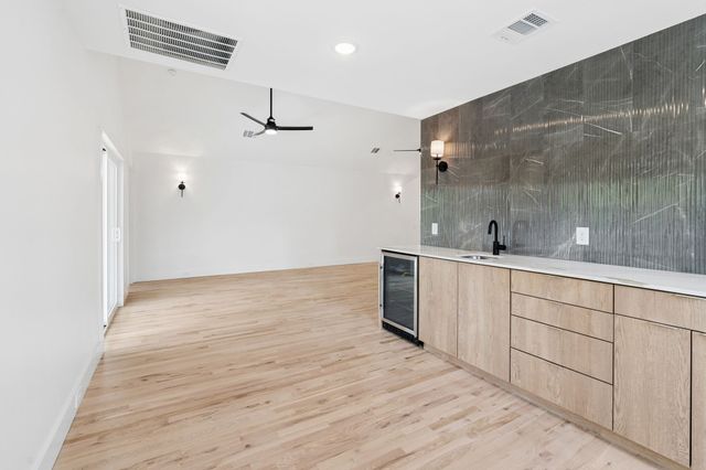 416 S Elm Street, Sherman, TX 75090