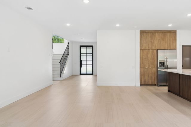 416 S Elm Street, Sherman, TX 75090