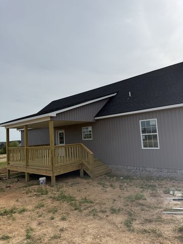 137 Martha Circle, Lafayette, TN 37083