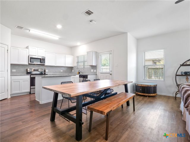 109 Comet Drive 3J, Jarrell, TX 76537