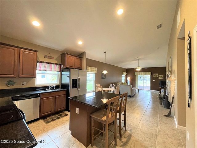 217 Briarcliff Circle, Sebastian, FL 32958