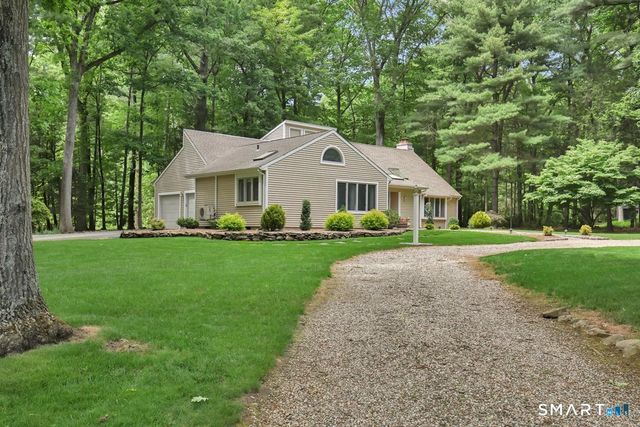 2 Cricket Lane, Simsbury, CT 06070
