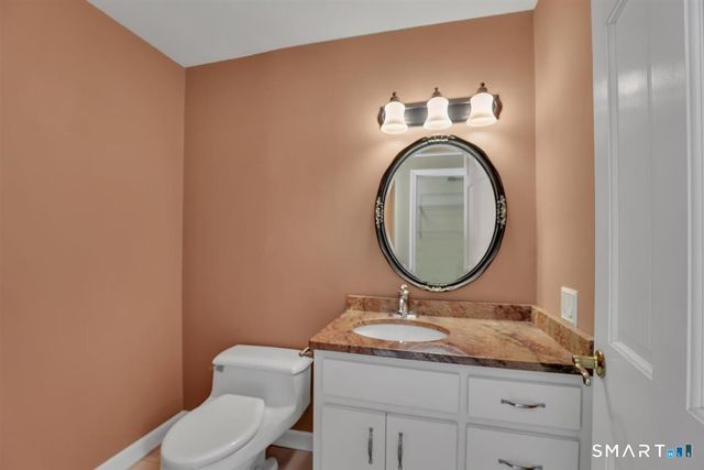 2 Cricket Lane, Simsbury, CT 06070