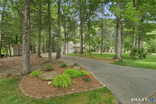 2 Cricket Lane, Simsbury, CT 06070