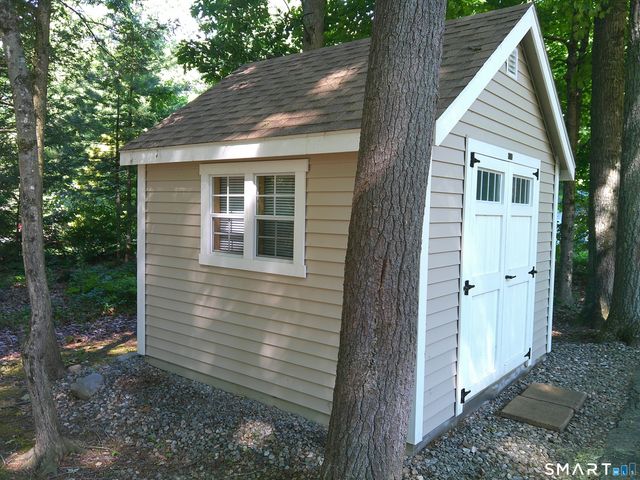 2 Cricket Lane, Simsbury, CT 06070
