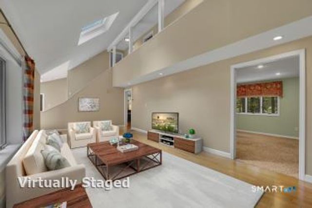 2 Cricket Lane, Simsbury, CT 06070