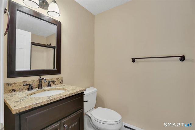2 Cricket Lane, Simsbury, CT 06070