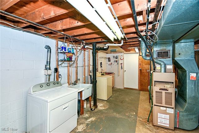 1199 Iona Avenue, Akron, OH 44314