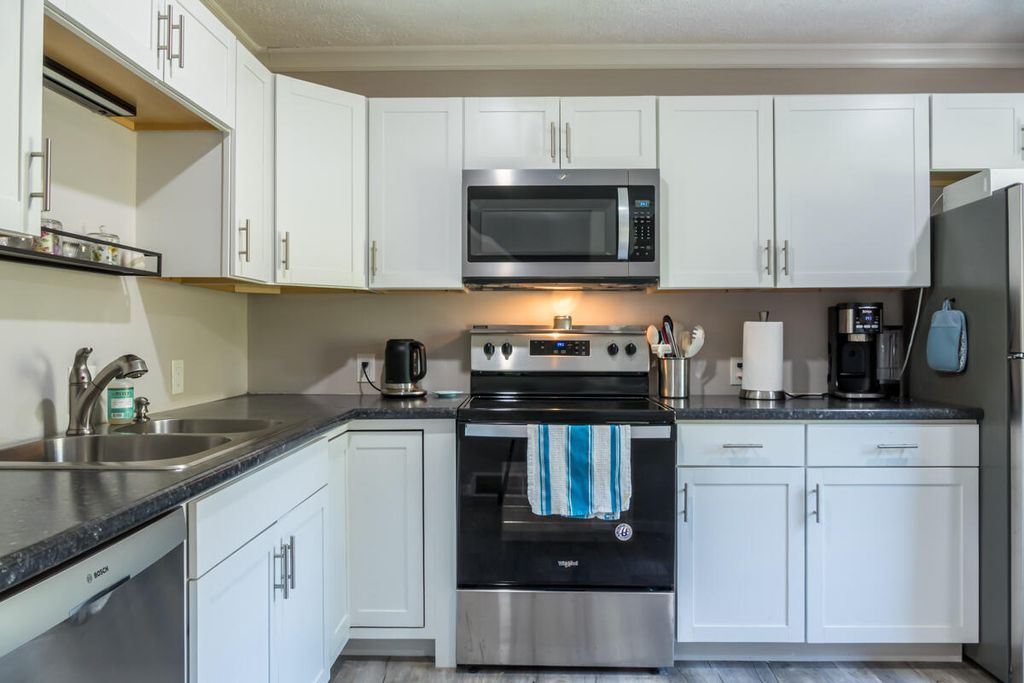 46 Broadview Avenue 46, Auburn, ME 04210 — photo 4