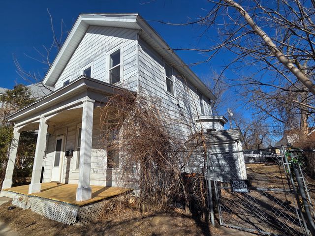 1608 E 12th Street, Davenport, IA 52803