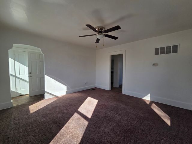 1608 E 12th Street, Davenport, IA 52803