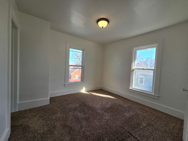 1608 E 12th Street, Davenport, IA 52803