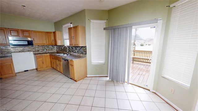 605 County ST, Suffolk, VA 23434