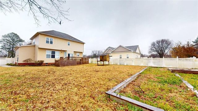 605 County ST, Suffolk, VA 23434