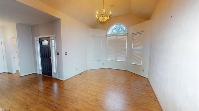 605 County ST, Suffolk, VA 23434