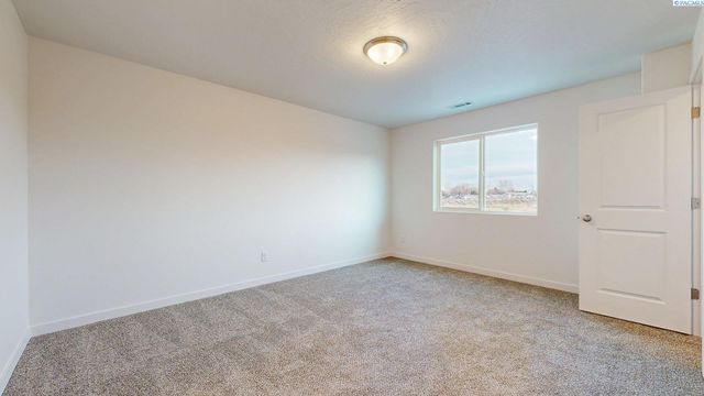 4750 W Quinault Place, Kennewick, WA 99336