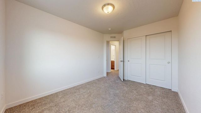 4750 W Quinault Place, Kennewick, WA 99336