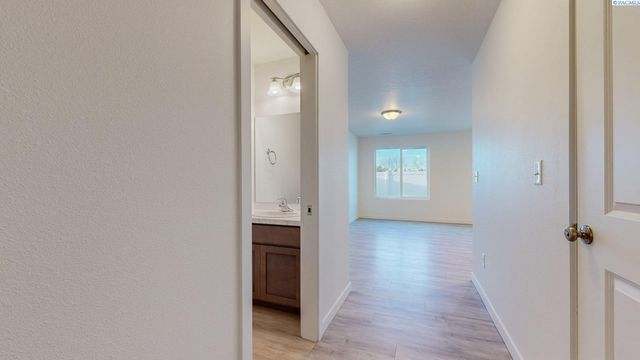 4750 W Quinault Place, Kennewick, WA 99336