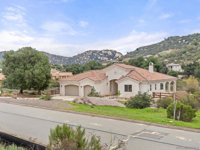 10616 Via Tiglio, Lakeside, CA 92040