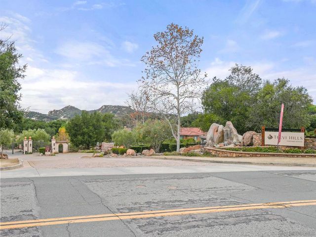 10616 Via Tiglio, Lakeside, CA 92040