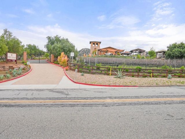 10616 Via Tiglio, Lakeside, CA 92040