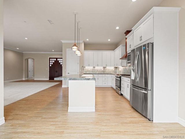 10616 Via Tiglio, Lakeside, CA 92040