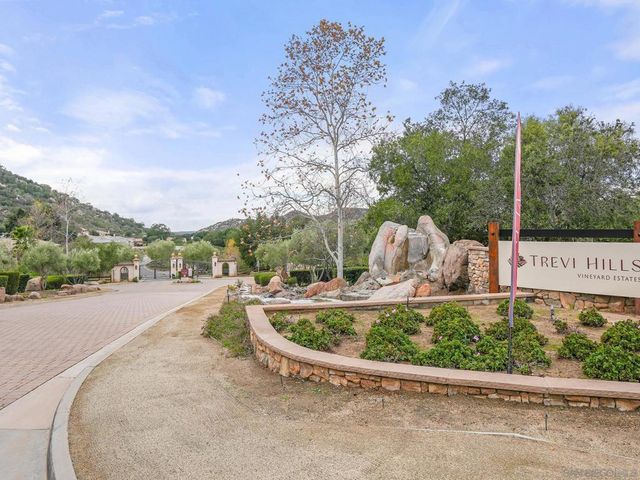10616 Via Tiglio, Lakeside, CA 92040
