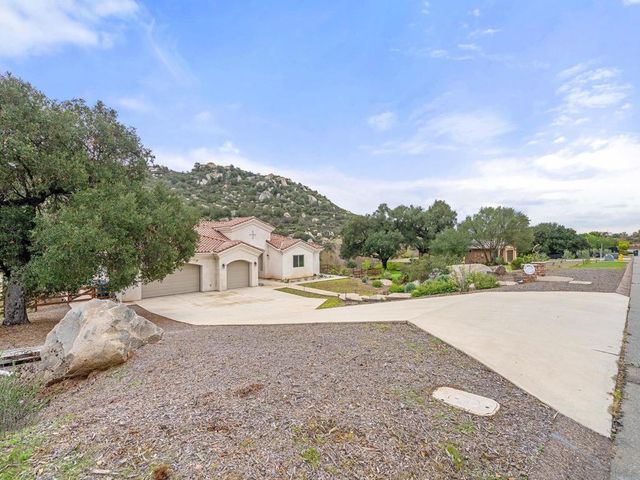 10616 Via Tiglio, Lakeside, CA 92040