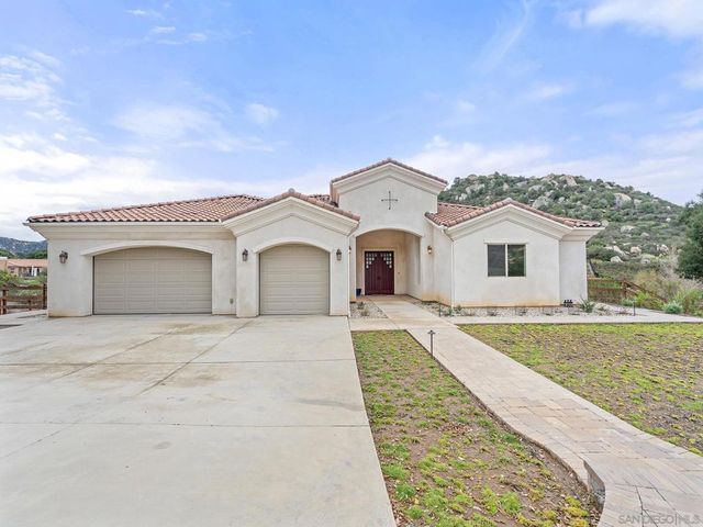 10616 Via Tiglio, Lakeside, CA 92040