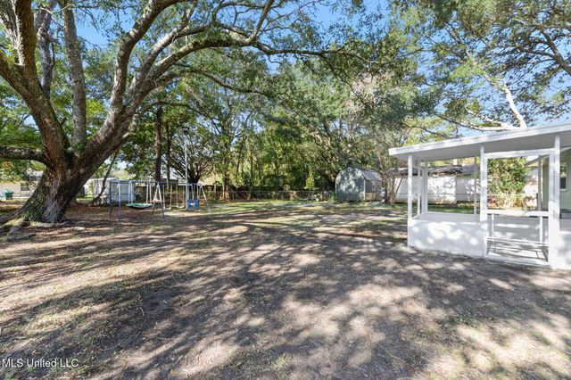 2617 State Street, Gautier, MS 39553