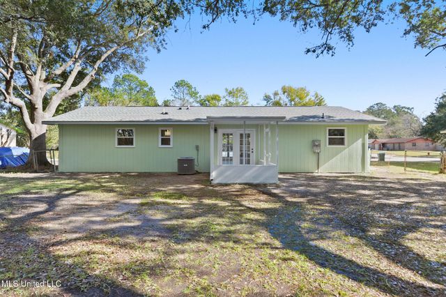 2617 State Street, Gautier, MS 39553