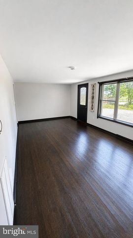 4928 SHEPHERDSTOWN RD, Martinsburg, WV 25404