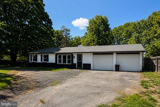 4928 SHEPHERDSTOWN RD, Martinsburg, WV 25404