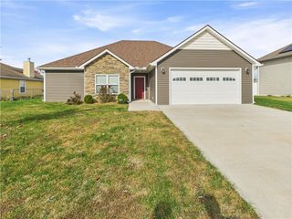 1604 W 6th Street Terrace, Knob Noster, MO 65336